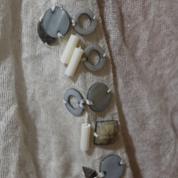 Banana Republic Heritage Beaded Gauze Vneck Low Cut Top LG - Picture 7 of 15